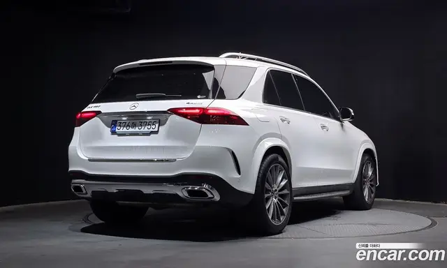 Mercedes-Benz GLE-Class 2024 3.0 автомат (гидро), миниатюра 2