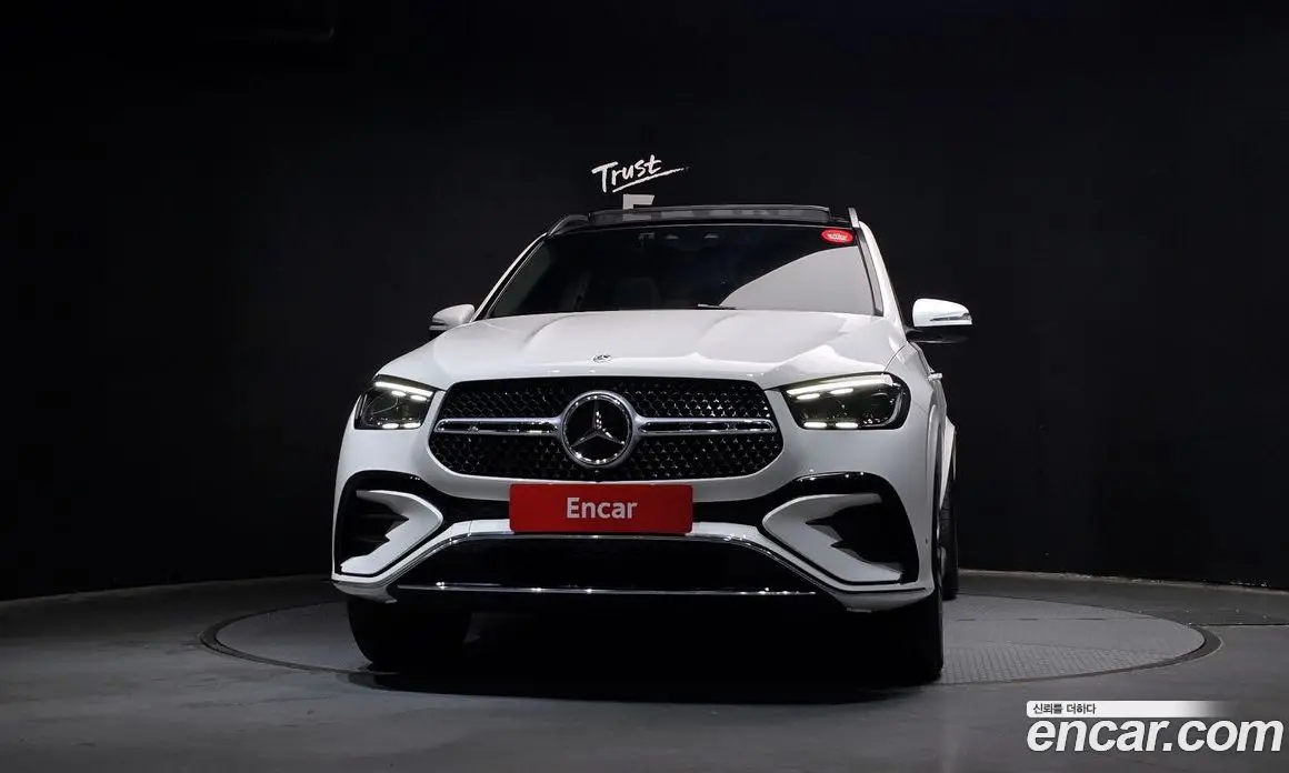Mercedes-Benz GLE-Class 2024 3.0 автомат (гидро), фото 3