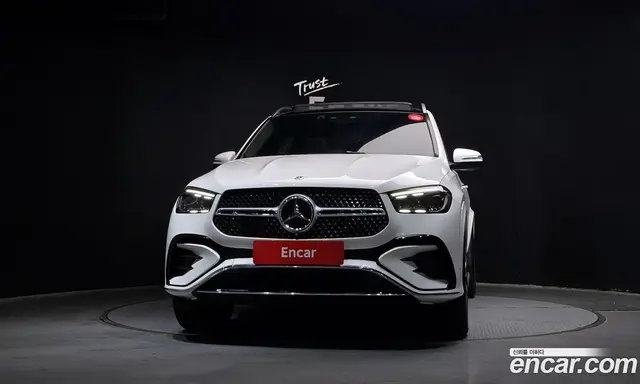 Mercedes-Benz GLE-Class 2024 3.0 автомат (гидро), миниатюра 3