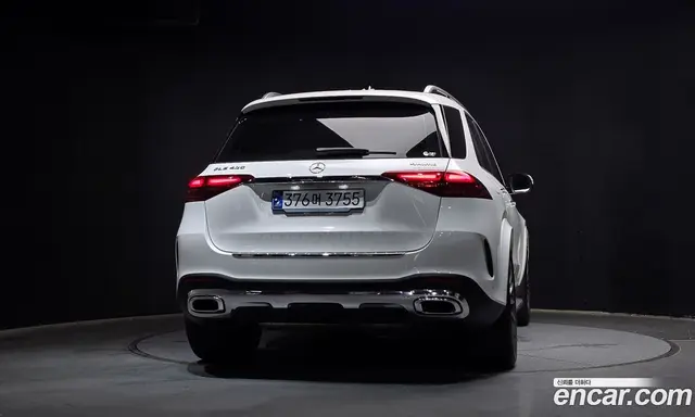 Mercedes-Benz GLE-Class 2024 3.0 автомат (гидро), миниатюра 4