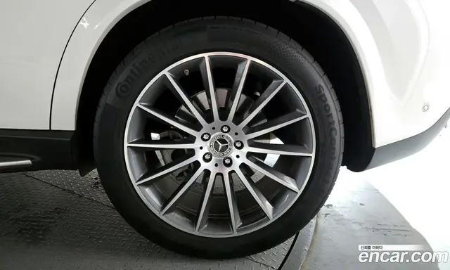 Mercedes-Benz GLE-Class 2024 3.0 автомат (гидро), миниатюра 5
