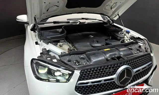 Mercedes-Benz GLE-Class 2024 3.0 автомат (гидро), миниатюра 6