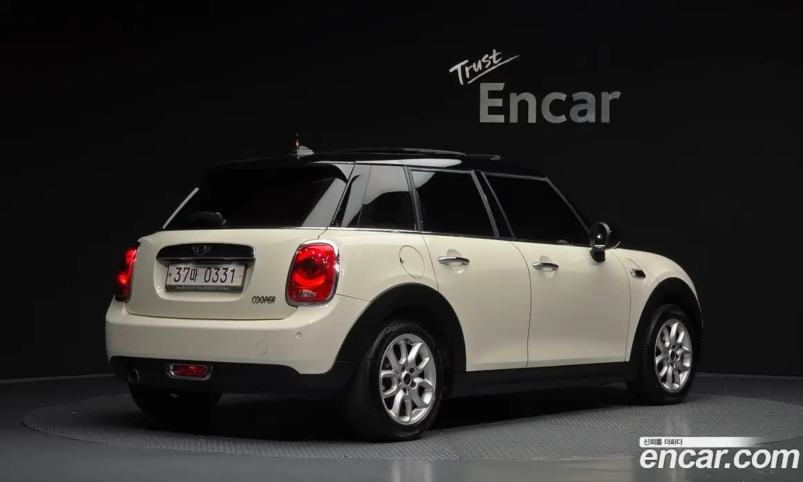 Mini Cooper 2015 1.5 автомат (гидро), фото 2 Mini Cooper 2015 1.5 автомат (гидро), фото 2