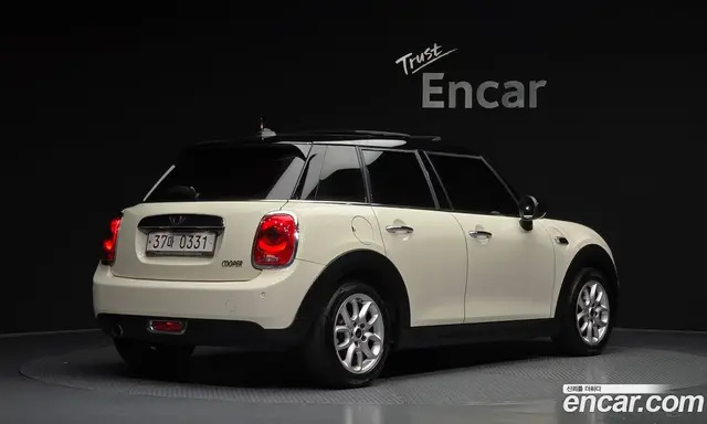 Mini Cooper 2015 1.5 автомат (гидро), миниатюра 2 Mini Cooper 2015 1.5 автомат (гидро), миниатюра 2