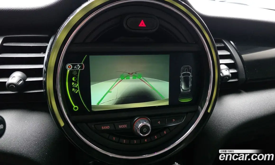 Mini Cooper 2015 1.5 автомат (гидро), фото 15 Mini Cooper 2015 1.5 автомат (гидро), фото 15