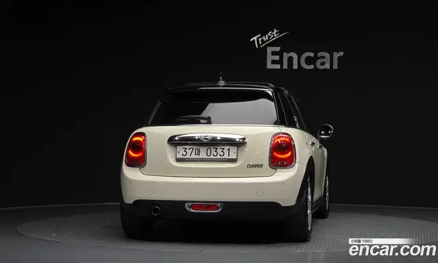 Mini Cooper 2015 1.5 автомат (гидро), миниатюра 4 Mini Cooper 2015 1.5 автомат (гидро), миниатюра 4