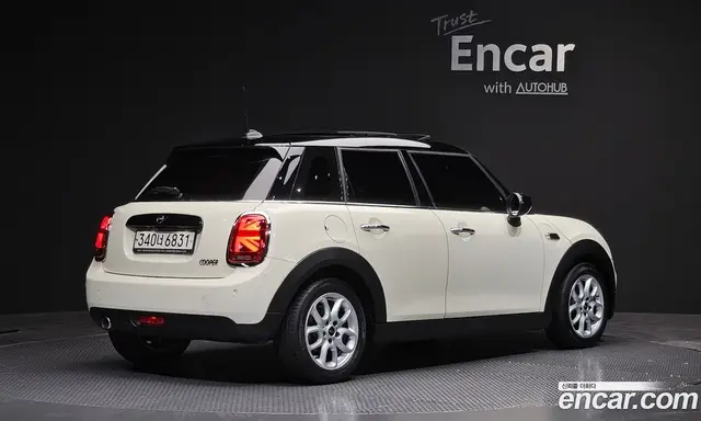 Mini Cooper 2020 1.5 автомат (гидро), миниатюра 2
