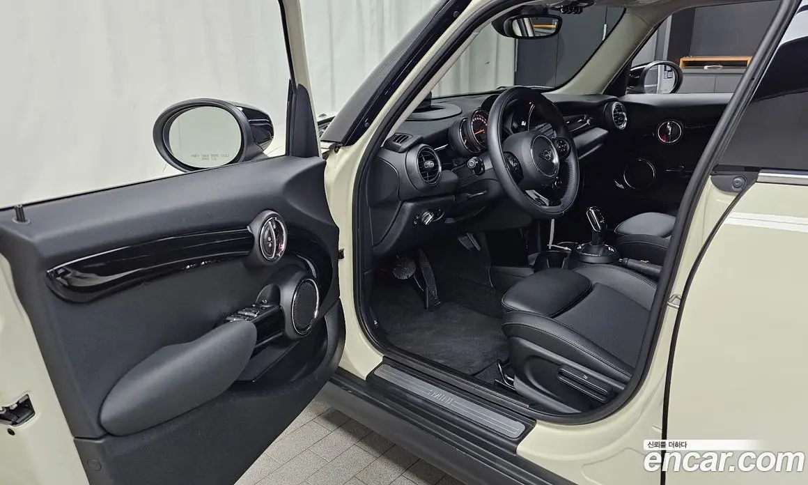 Mini Cooper 2020 1.5 автомат (гидро), фото 13