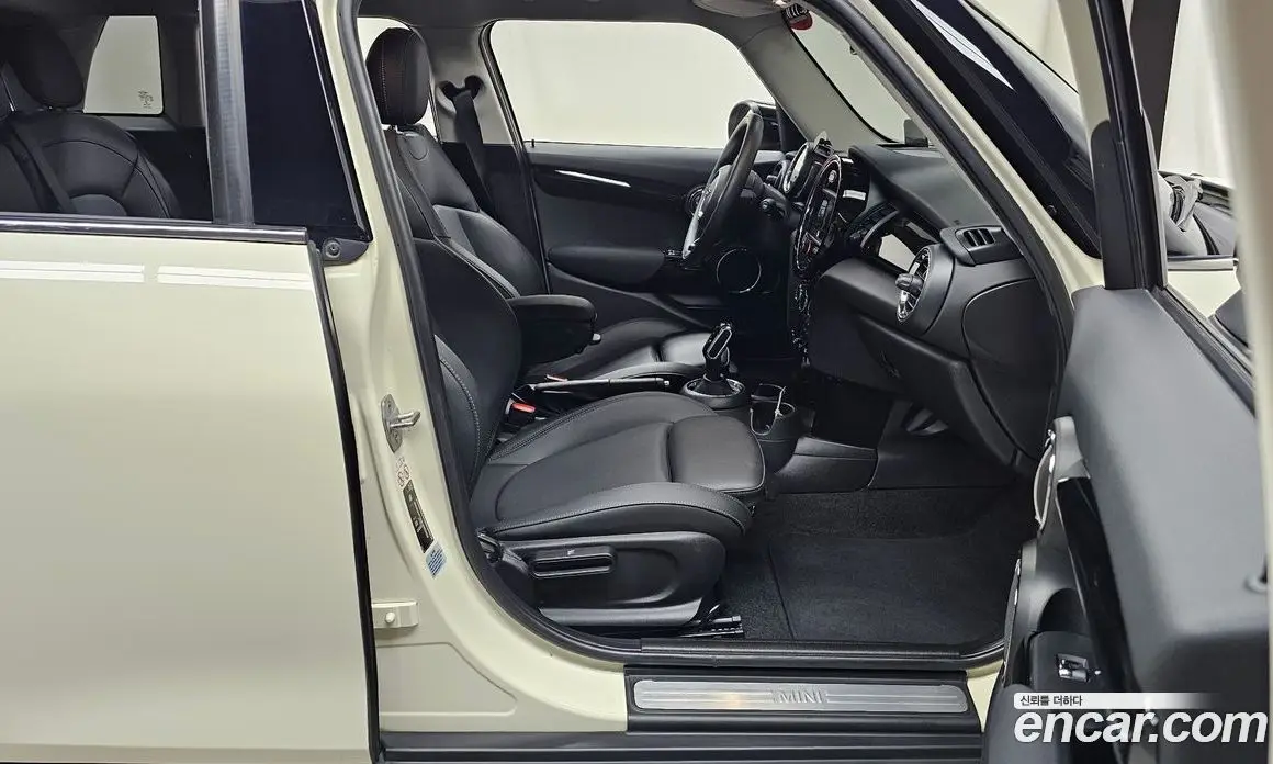 Mini Cooper 2020 1.5 автомат (гидро), фото 16