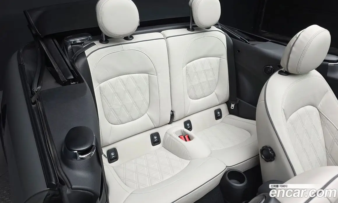 Mini Cooper Convertible 2023 2.0 автомат (гидро), фото 17