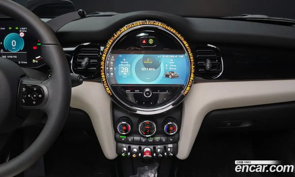 Mini Cooper Convertible 2023 2.0 автомат (гидро), фото 19