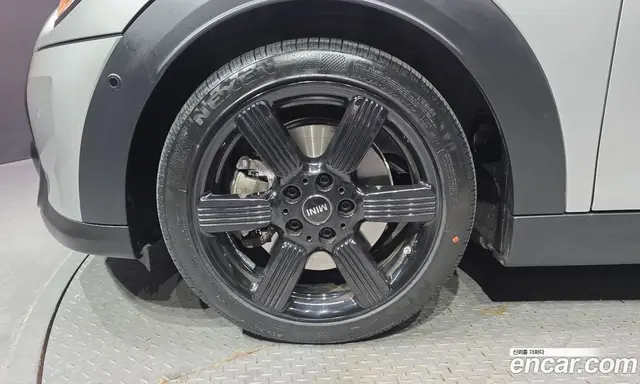 Mini Cooper Convertible 2023 2.0 автомат (гидро), миниатюра 4