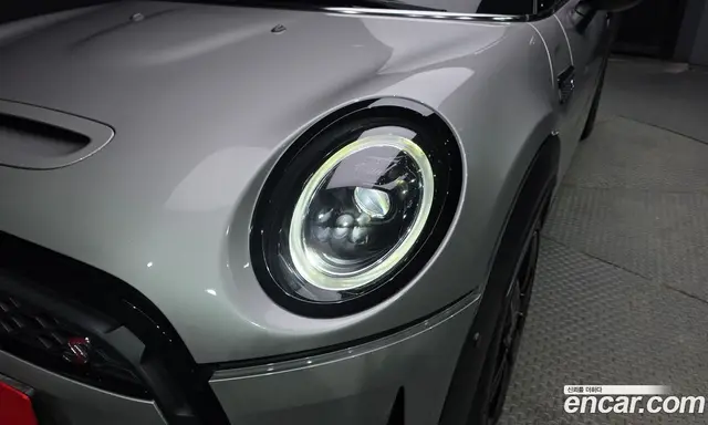 Mini Cooper Convertible 2023 2.0 автомат (гидро), миниатюра 7