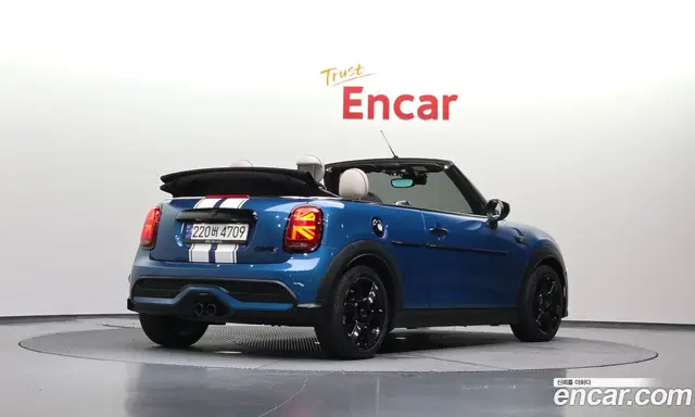 Mini Cooper Convertible 2023 2.0 автомат (гидро), миниатюра 2 Mini Cooper Convertible 2023 2.0 автомат (гидро), миниатюра 2
