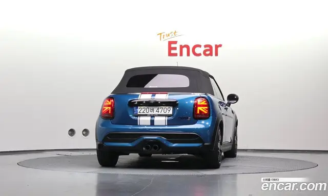 Mini Cooper Convertible 2023 2.0 автомат (гидро), миниатюра 4 Mini Cooper Convertible 2023 2.0 автомат (гидро), миниатюра 4