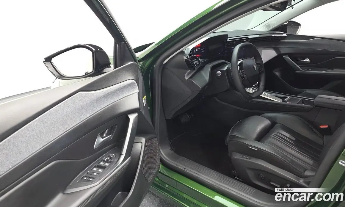Peugeot 308 2023 1.5 автомат (гидро), фото 13 Peugeot 308 2023 1.5 автомат (гидро), фото 13