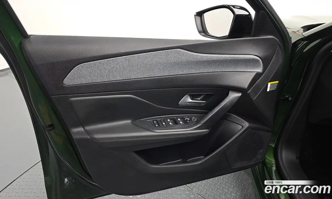 Peugeot 308 2023 1.5 автомат (гидро), фото 14 Peugeot 308 2023 1.5 автомат (гидро), фото 14