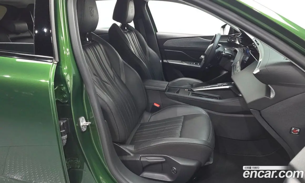 Peugeot 308 2023 1.5 автомат (гидро), фото 18 Peugeot 308 2023 1.5 автомат (гидро), фото 18