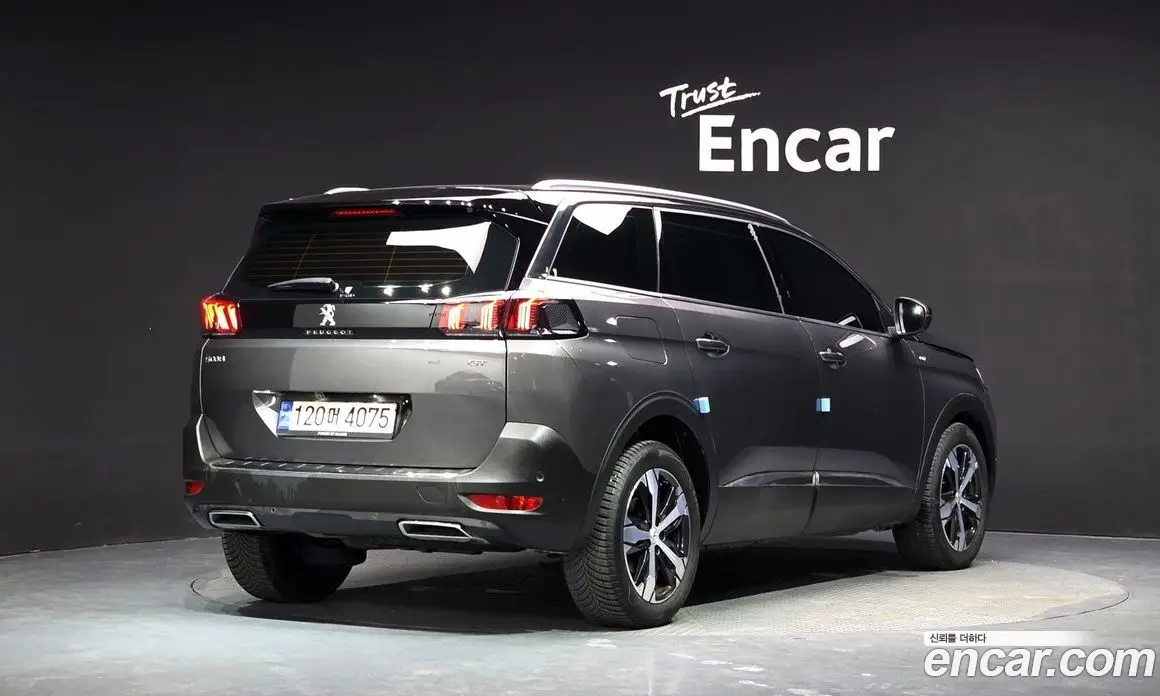 Peugeot 5008 2022 1.2 автомат (гидро), фото 2 Peugeot 5008 2022 1.2 автомат (гидро), фото 2