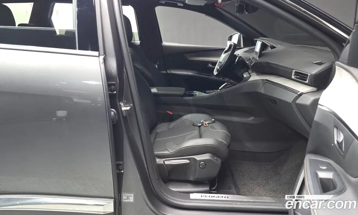 Peugeot 5008 2022 1.2 автомат (гидро), фото 16 Peugeot 5008 2022 1.2 автомат (гидро), фото 16