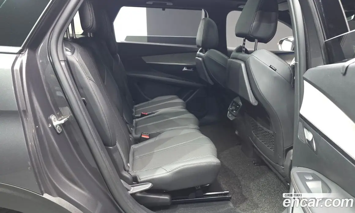 Peugeot 5008 2022 1.2 автомат (гидро), фото 17 Peugeot 5008 2022 1.2 автомат (гидро), фото 17