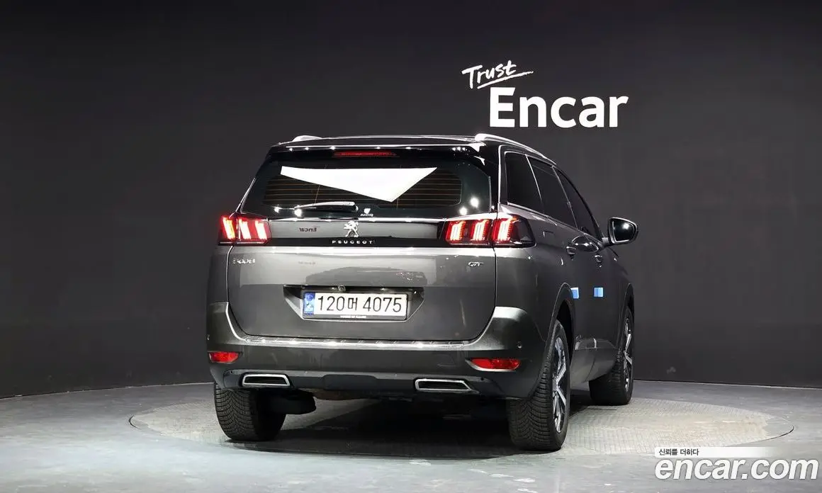 Peugeot 5008 2022 1.2 автомат (гидро), фото 4 Peugeot 5008 2022 1.2 автомат (гидро), фото 4