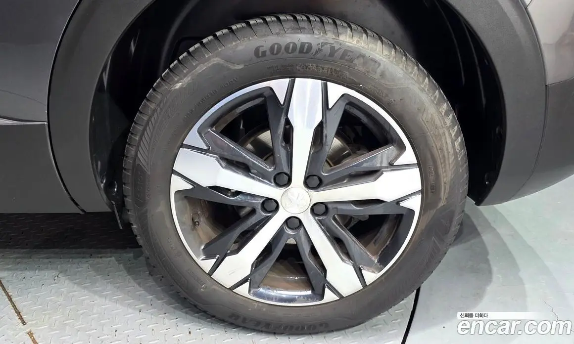 Peugeot 5008 2022 1.2 автомат (гидро), фото 7 Peugeot 5008 2022 1.2 автомат (гидро), фото 7