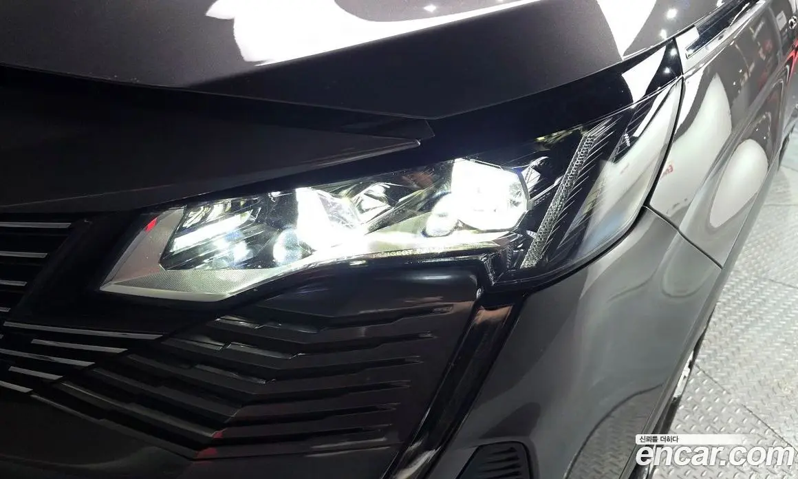 Peugeot 5008 2022 1.2 автомат (гидро), фото 8 Peugeot 5008 2022 1.2 автомат (гидро), фото 8