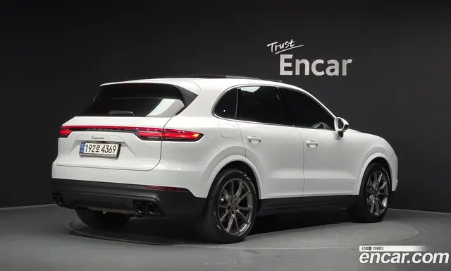 Porsche Cayenne 2019 3.0 автомат (гидро), миниатюра 2