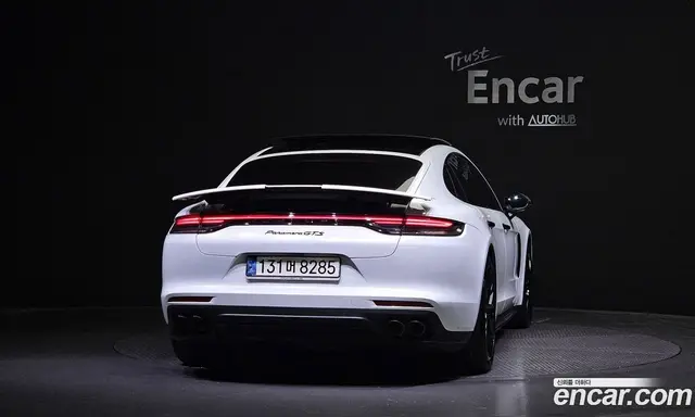 Porsche Panamera 2021 4.0 автомат (гидро), миниатюра 4