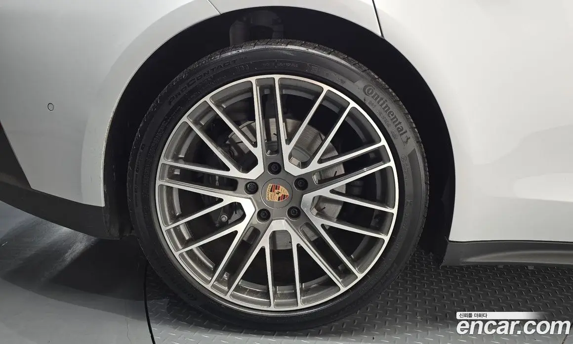 Porsche Panamera 2025 2.9 автомат (гидро), фото 4 Porsche Panamera 2025 2.9 автомат (гидро), фото 4