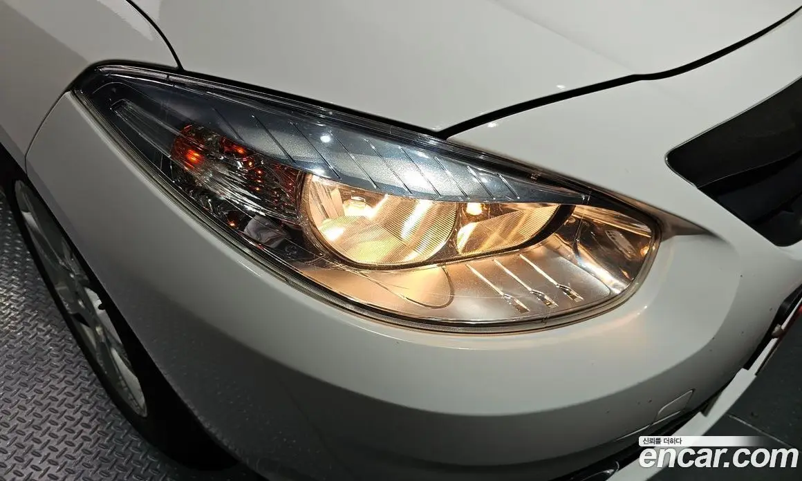 Renault (Samsung) SM3 2010 1.6 автомат (гидро), фото 8 Renault (Samsung) SM3 2010 1.6 автомат (гидро), фото 8