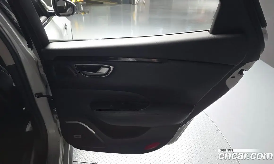 Renault (Samsung) SM6 2016 1.6 автомат (гидро), фото 15 Renault (Samsung) SM6 2016 1.6 автомат (гидро), фото 15