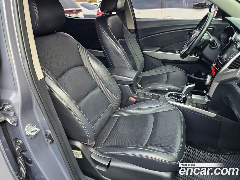 SsangYong TIBOLI 2015 1.6 автомат (гидро), фото 9 SsangYong TIBOLI 2015 1.6 автомат (гидро), фото 9