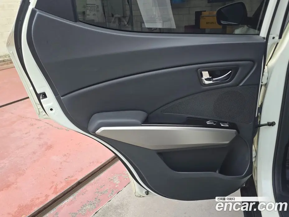 SsangYong TIBOLI 2016 1.6 автомат (гидро), фото 15 SsangYong TIBOLI 2016 1.6 автомат (гидро), фото 15
