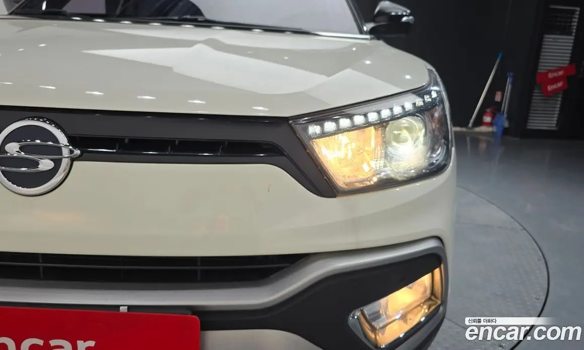 SsangYong TIBOLI 2017 1.6 автомат (гидро), фото 8