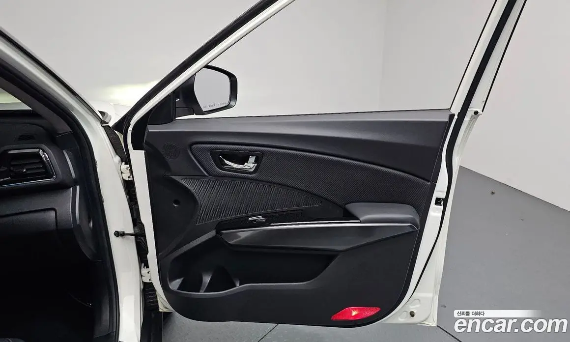 SsangYong TIBOLI 2022 1.5 автомат (гидро), фото 13 SsangYong TIBOLI 2022 1.5 автомат (гидро), фото 13