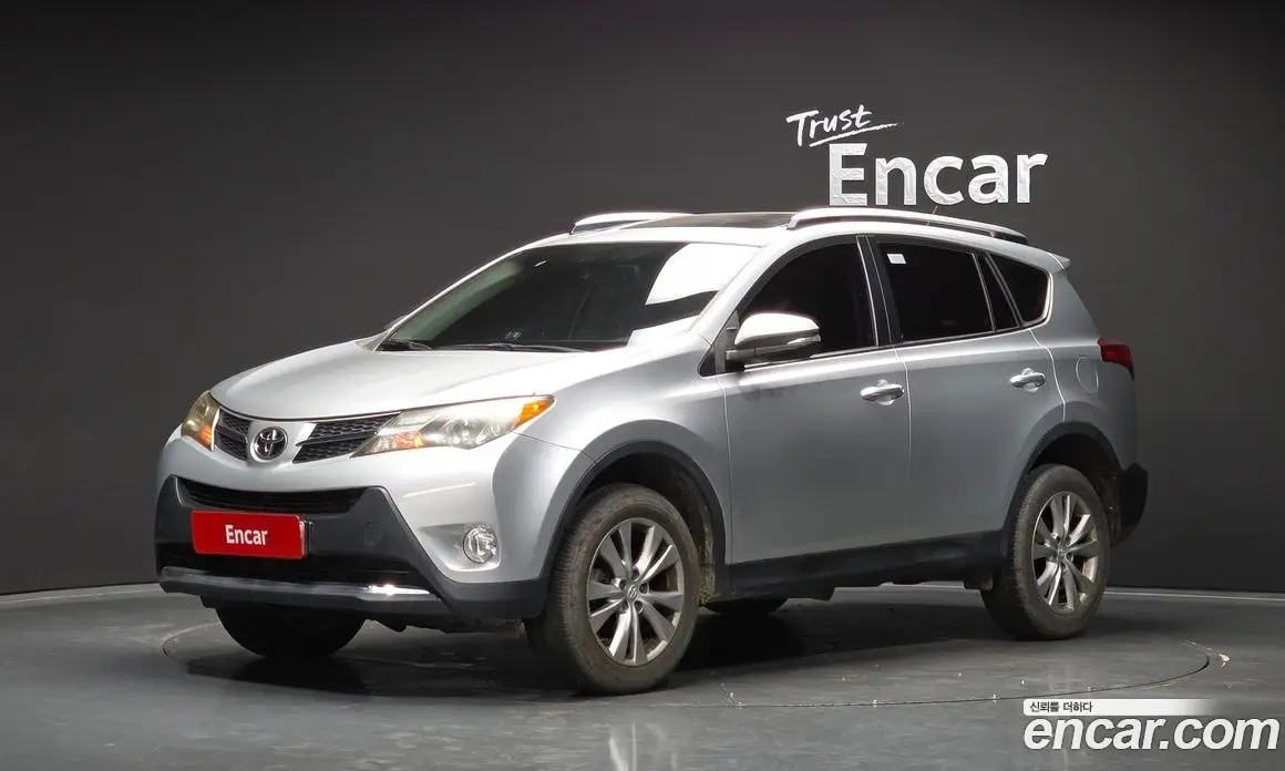 Toyota RAV4 2015 2.5 автомат (гидро), фото 1 Toyota RAV4 2015 2.5 автомат (гидро), фото 1