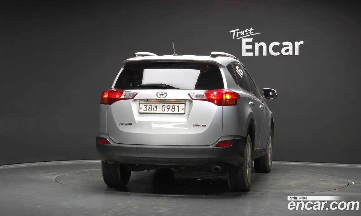 Toyota RAV4 2015 2.5 автомат (гидро), фото 4 Toyota RAV4 2015 2.5 автомат (гидро), фото 4