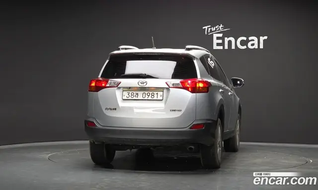 Toyota RAV4 2015 2.5 автомат (гидро), миниатюра 4 Toyota RAV4 2015 2.5 автомат (гидро), миниатюра 4