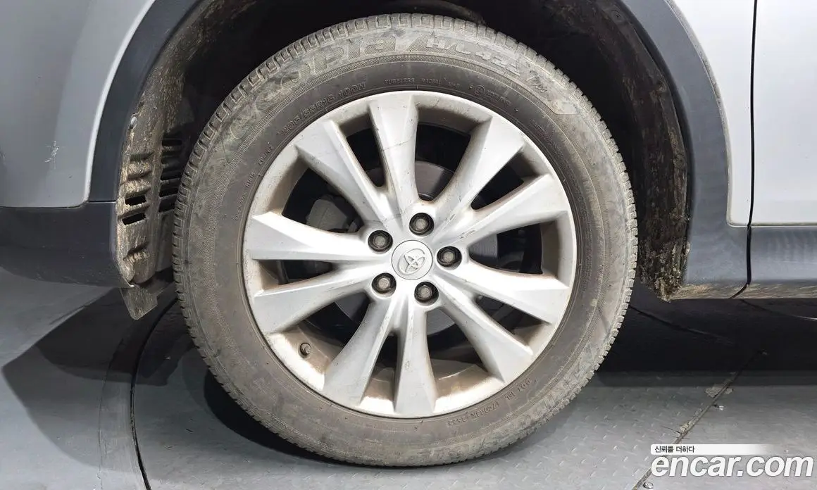 Toyota RAV4 2015 2.5 автомат (гидро), фото 5 Toyota RAV4 2015 2.5 автомат (гидро), фото 5