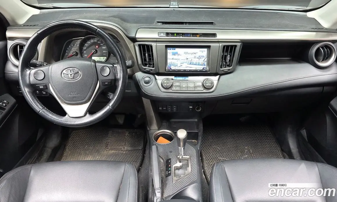 Toyota RAV4 2015 2.5 автомат (гидро), фото 7 Toyota RAV4 2015 2.5 автомат (гидро), фото 7