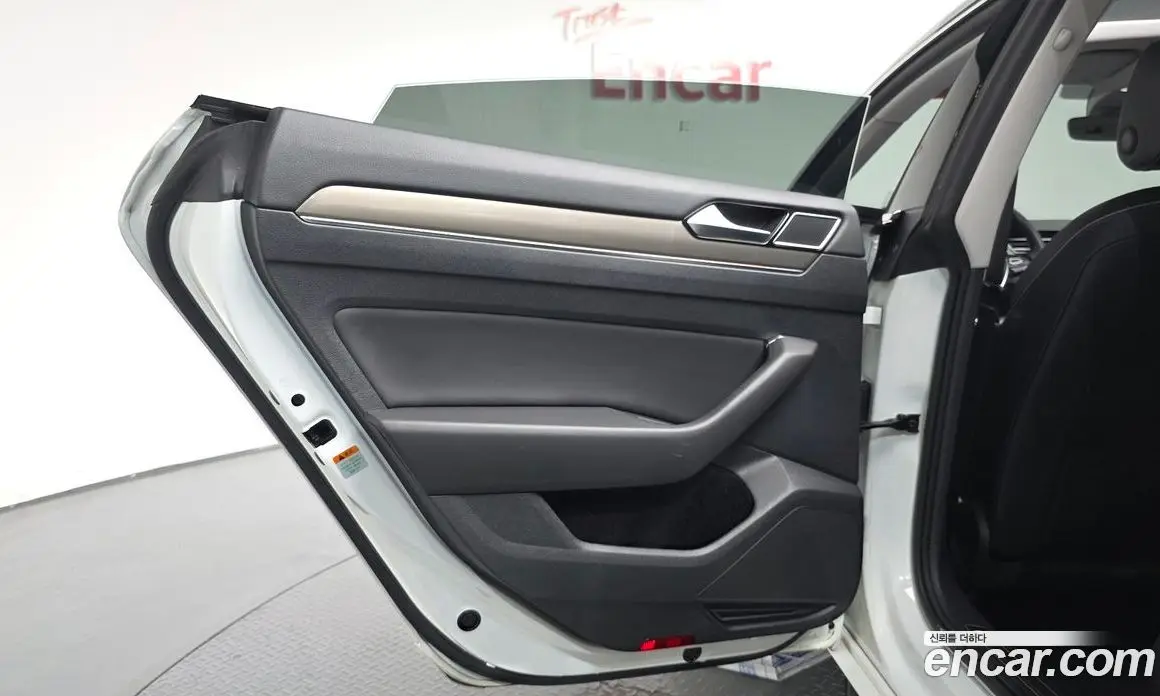 Volkswagen Arteon 2019 2.0 автомат (гидро), фото 14 Volkswagen Arteon 2019 2.0 автомат (гидро), фото 14