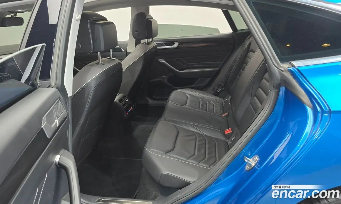 Volkswagen Arteon 2023 2.0 автомат (гидро), фото 17 Volkswagen Arteon 2023 2.0 автомат (гидро), фото 17