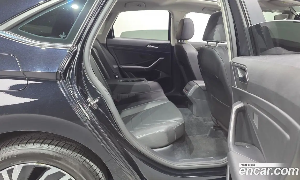 Volkswagen Jetta 2021 1.4 автомат (гидро), фото 17