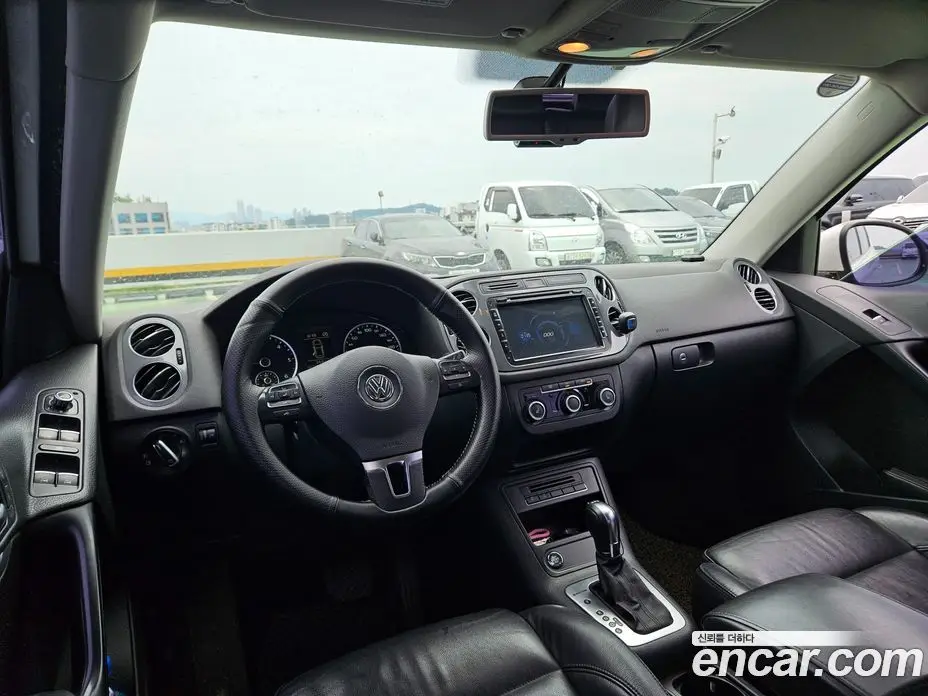 Volkswagen Tiguan 2014 2.0 автомат (гидро), фото 5 Volkswagen Tiguan 2014 2.0 автомат (гидро), фото 5