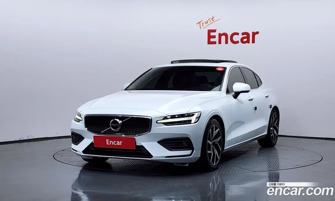 Volvo S60 2020 2.0 автомат (гидро), фото 1 Volvo S60 2020 2.0 автомат (гидро), фото 1