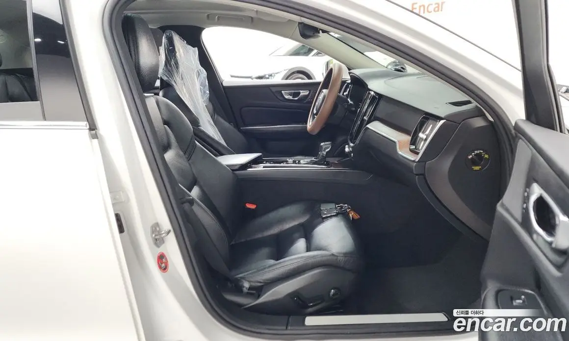 Volvo S60 2020 2.0 автомат (гидро), фото 16 Volvo S60 2020 2.0 автомат (гидро), фото 16