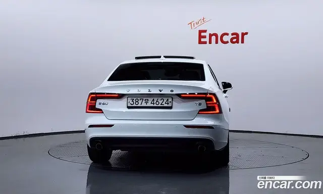 Volvo S60 2020 2.0 автомат (гидро), миниатюра 4 Volvo S60 2020 2.0 автомат (гидро), миниатюра 4