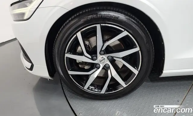 Volvo S60 2020 2.0 автомат (гидро), миниатюра 5 Volvo S60 2020 2.0 автомат (гидро), миниатюра 5